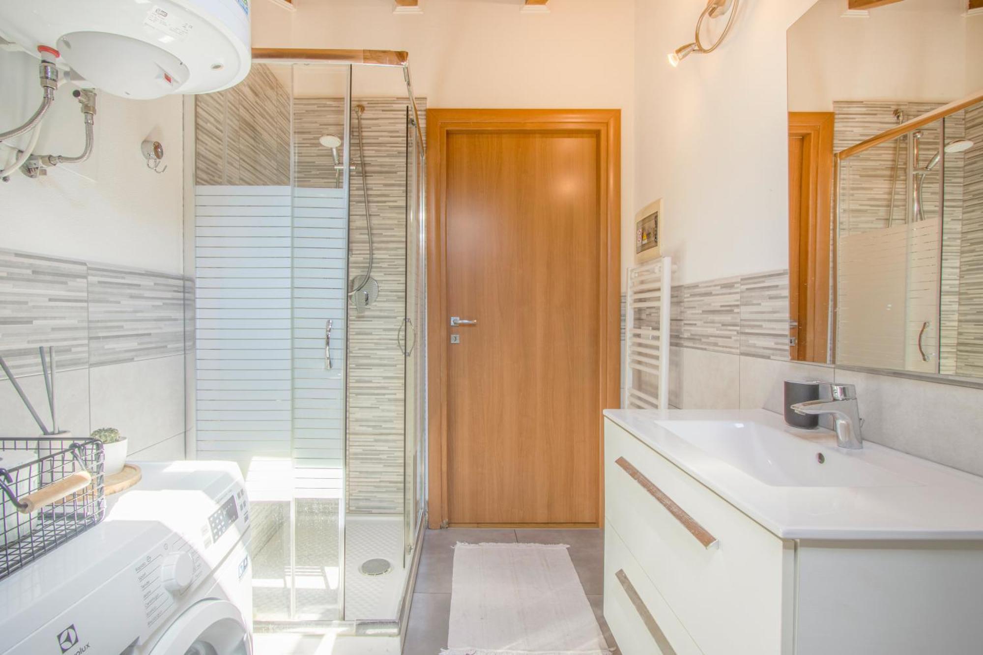 Stazione A 200M - Ampio Appartamento Con Parcheggio Notturno Gratis Парма Экстерьер фото
