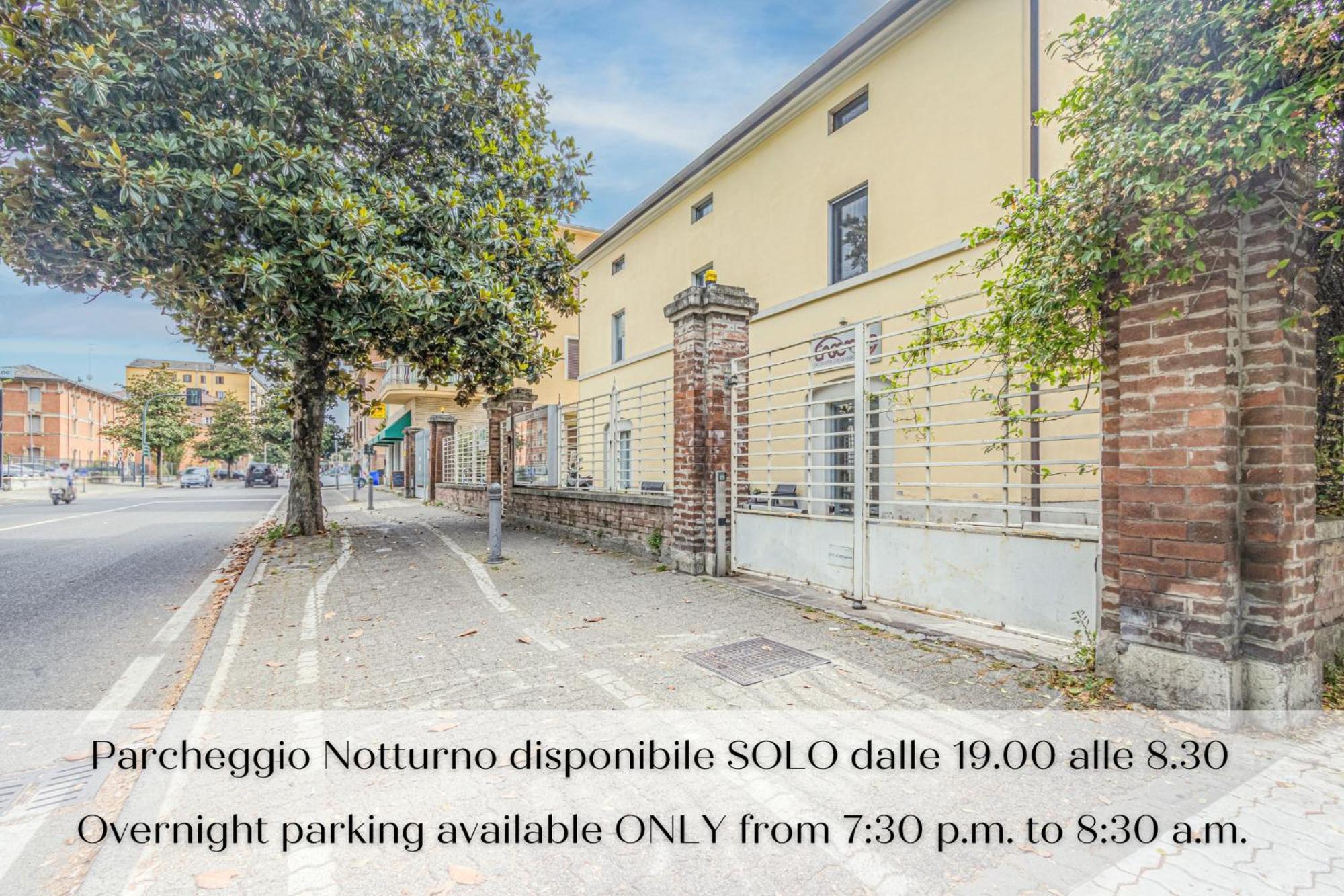 Stazione A 200M - Ampio Appartamento Con Parcheggio Notturno Gratis Парма Экстерьер фото